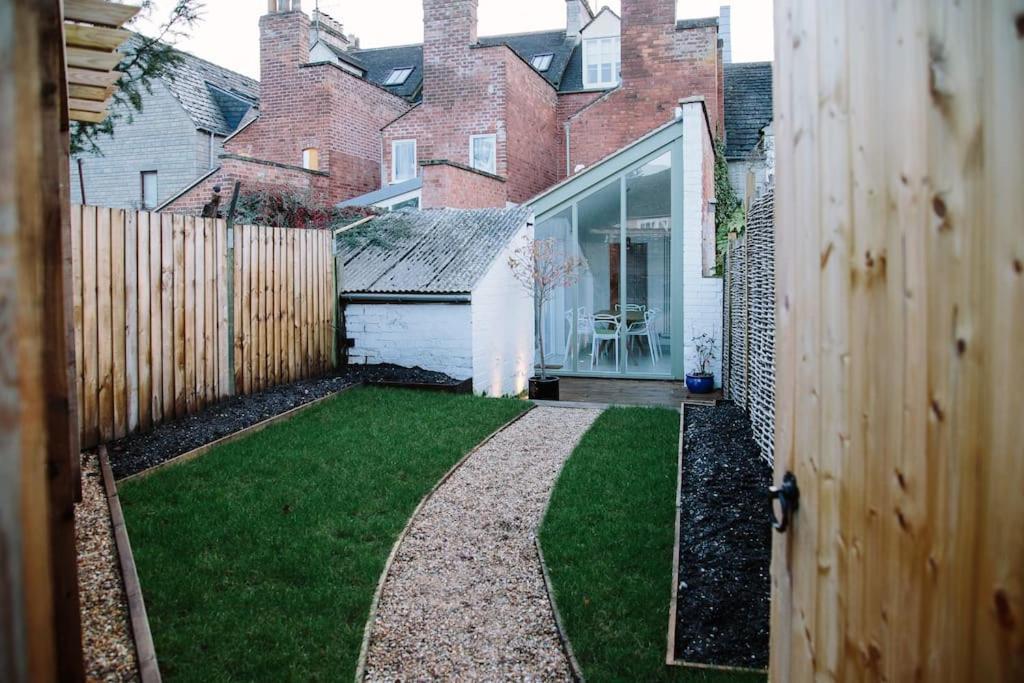Beautiful House, Cirencester Centre, Parking Екстериор снимка